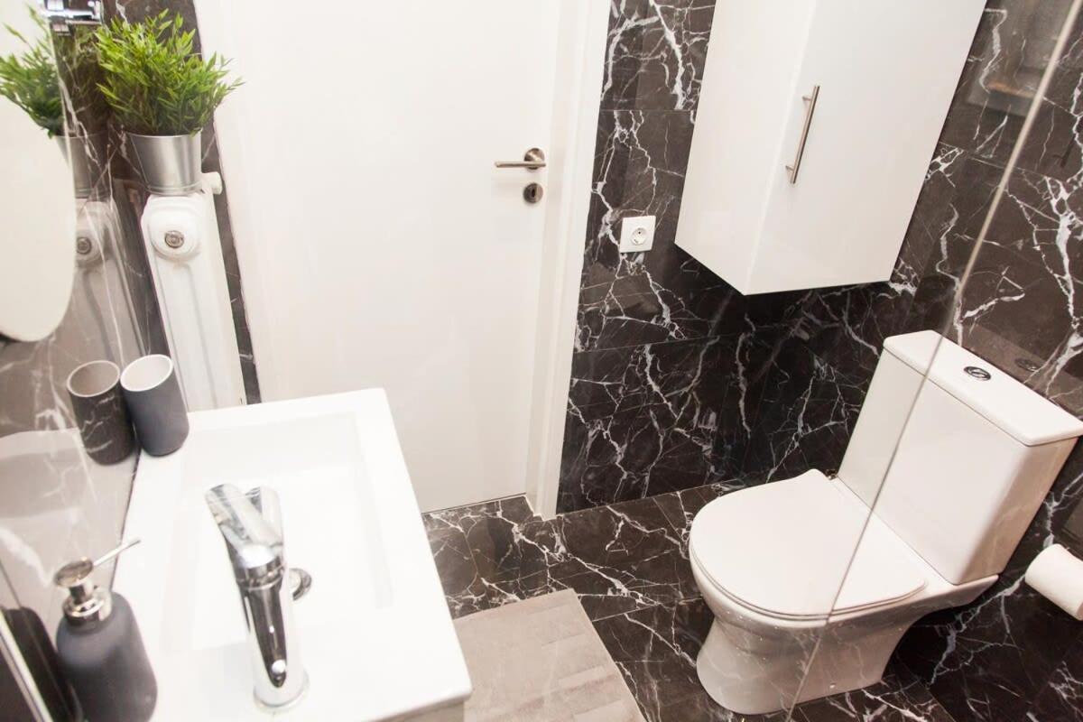 Comfortable Apartment In Athens Downtown Atenas Exterior foto